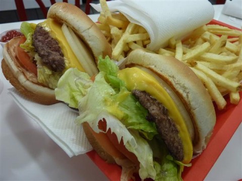 innout3 Yummy cheeseburgers and fries!
