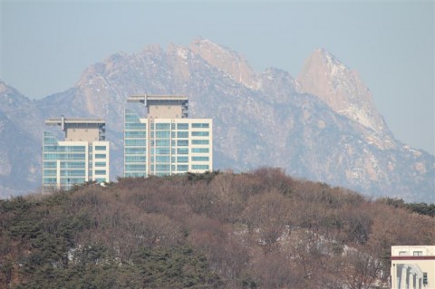 Bukhansan from my room A view of Bukhansan