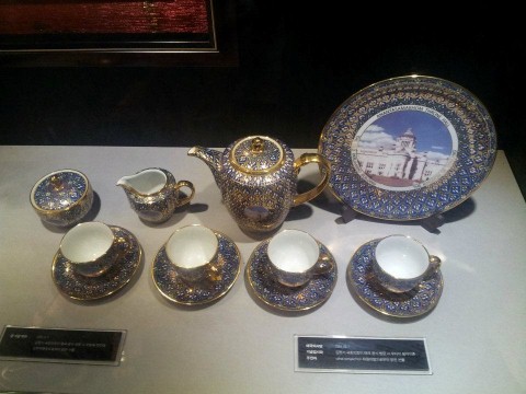 Gifts to the Speakers of Korea's Congress