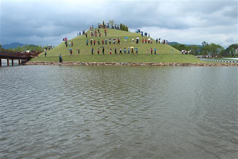 People enjoying their walk on the Bonghwa Hill