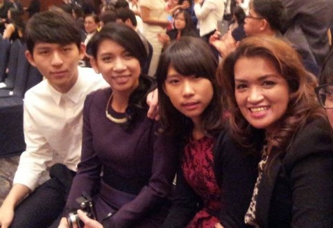 Cong. Jasmine Lee with her two kids and Ms. Razel Kim