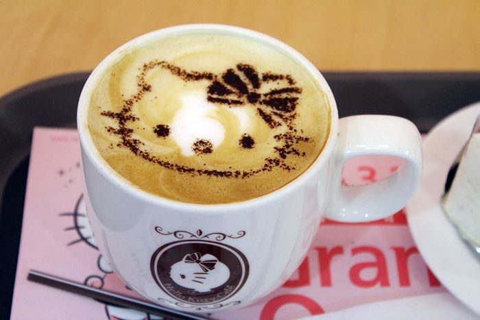 Hello Kitty cafe latte ~